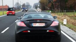 Mercedes SLR McLaren 722 Edo Competition - tył - reflektory włączone