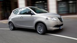 Chrysler Ypsilon - prawy bok