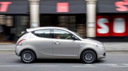 Chrysler Ypsilon - prawy bok