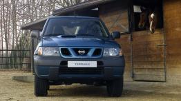 Nissan Terrano - widok z przodu