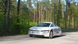 Volkswagen XL1 0.8 TDI Hybrid 69KM - galeria redakcyjna - widok z przodu