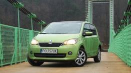 Skoda Citigo 1.0 75 KM - galeria redakcyjna - przód - reflektory włączone