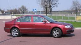 Skoda Superb 2.0 TDI Elegance  06.2006 - galeria redakcyjna - prawy bok