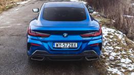 BMW M850i 530 KM - galeria redakcyjna - widok z tyłu