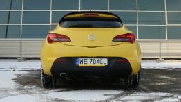 Opel Astra J GTC - galeria redakcyjna - widok z tyłu