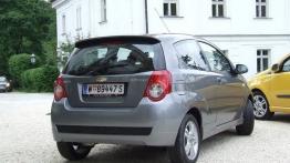 Chevrolet Aveo T250 3d 1.2 84KM - galeria redakcyjna - widok z tyłu