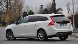 Volvo V60 Facelifting 2.4 D5 215KM - galeria redakcyjna - lewy bok