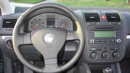 Volkswagen Jetta 2.0 TDI Sportline - galeria redakcyjna - kokpit