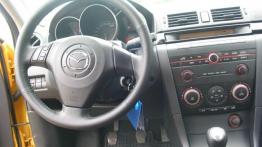 Mazda 3 2.0 (150 KM) Active - galeria redakcyjna - kokpit