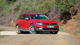 Volkswagen Golf VII Alltrack - galeria redakcyjna - widok z przodu