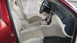 Skoda Superb 2.0 TDI  08.05.2006 - galeria redakcyjna - widok ogólny wnętrza z przodu