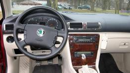 Skoda Superb 2.0 TDI Elegance  04.2006 - galeria redakcyjna - kokpit