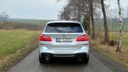 BMW Seria 2 Active Tourer 225xe - galeria redakcyjna - widok z tyłu