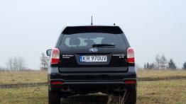 Subaru Forester IV Terenowy 2.0 XT 240KM - galeria redakcyjna - widok z tyłu