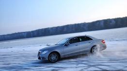 Mercedes Klasa E W212 Limuzyna 500 BlueEFFICIENCY 408KM - galeria redakcyjna - lewy bok