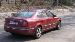 Skoda Superb 2.0 TDI  08.05.2006 - galeria redakcyjna - widok z tyłu