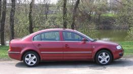 Skoda Superb 2.0 TDI Elegance  06.2006 - galeria redakcyjna - prawy bok