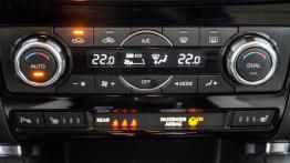 Mazda CX-5 2.5 Skyactiv-G i-ELOOP 192 KM - galeria redakcyjna - panel sterowania wentylacją i nawiew