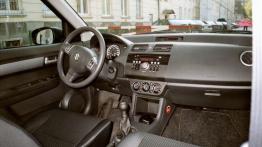 Suzuki Swift 1.3 GS - pełny panel przedni