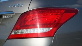 Hyundai Equus II Sedan  KM - galeria redakcyjna - prawy tylny reflektor - włączony