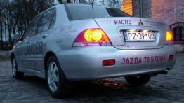 Mitsubishi Lancer 1.6 Comfort Plus - widok z tyłu