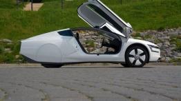 Volkswagen XL1 0.8 TDI Hybrid 69KM - galeria redakcyjna - prawy bok