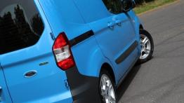 Ford Tourneo Courier 1.6 TDCi 95KM - galeria redakcyjna - bok - inne ujęcie