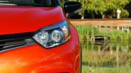 Renault Captur TCe EDC 120KM - galeria redakcyjna - lewy przedni reflektor - wyłączony