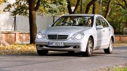 Mercedes Klasa C 200 Kompressor - galeria redakcyjna - widok z przodu