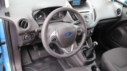 Ford Tourneo Courier 1.6 TDCi 95KM - galeria redakcyjna - kierownica