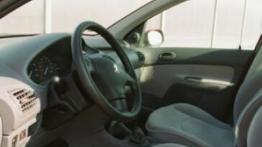 Peugeot 206 XT 1.4 16V (88 KM) - widok ogólny wnętrza z przodu
