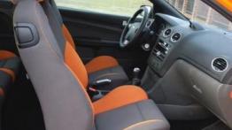 Ford Focus ST - galeria redakcyjna - widok ogólny wnętrza z przodu