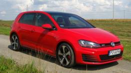 Volkswagen Golf VII GTI 5d 2.0 TSI - galeria redakcyjna - prawy bok