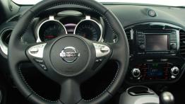 Nissan Juke SUV 1.6i 117KM - galeria redakcyjna - kierownica