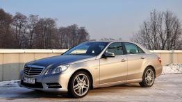 Mercedes Klasa E W212 Limuzyna 500 BlueEFFICIENCY 408KM - galeria redakcyjna - lewy bok