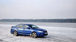 Skoda Octavia RS - lotnisko - galeria redakcyjna - prawy bok