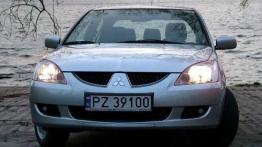 Mitsubishi Lancer 1.6 Comfort Plus - widok z przodu