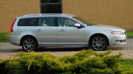 Volvo V70 III Facelifting 2.0 D4 - galeria redakcyjna - prawy bok