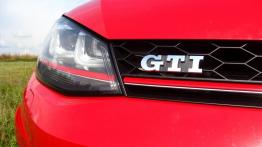 Volkswagen Golf VII GTI 5d 2.0 TSI - galeria redakcyjna - logo