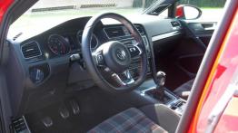 Volkswagen Golf VII GTI 5d 2.0 TSI - galeria redakcyjna - pełny panel przedni