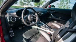 Audi TT Roadster - galeria redakcyjna - widok ogólny wnętrza z przodu