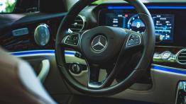 Mercedes-Benz Klasa E 220d (2016) - galeria redakcyjna - kierownica