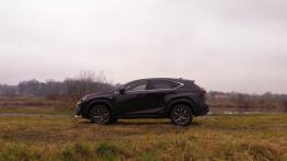 Lexus NX 300h 2.5 Hybrid 197 KM - galeria redakcyjna - lewy bok