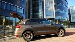 Porsche Cayenne III SUV 3.0 Diesel 245KM - galeria redakcyjna - prawy bok