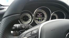 Mercedes CLS W218 Shooting Brake 350 CDI BlueEFFICIENCY 265KM - galeria redakcyjna - sterowanie w ki