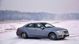 Mercedes Klasa E W212 Limuzyna 500 BlueEFFICIENCY 408KM - galeria redakcyjna - prawy bok