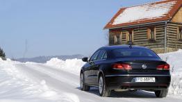 Volkswagen CC - galeria redakcyjna - tył - reflektory włączone