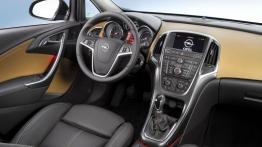 Opel Astra IV Hatchback 5d Facelifting - kokpit