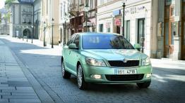 Skoda Octavia II Hatchback Facelifting - widok z przodu