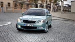 Skoda Octavia II Hatchback Facelifting - widok z przodu